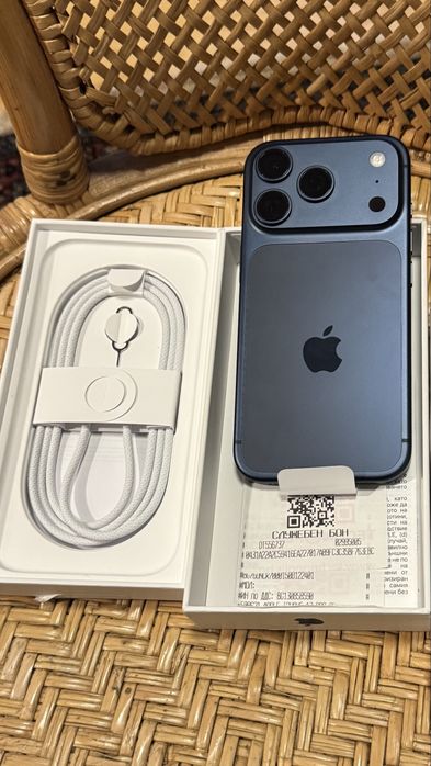 Нов iPhone 17 Pro 256Gb deep blue