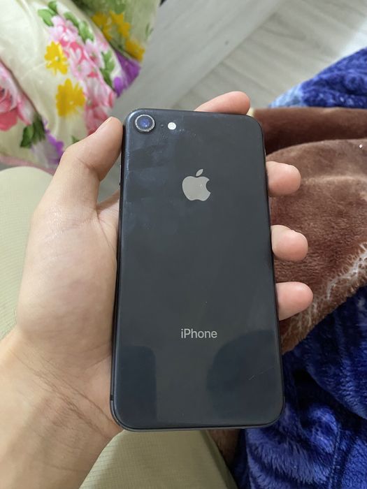iphone 8 sotiladi