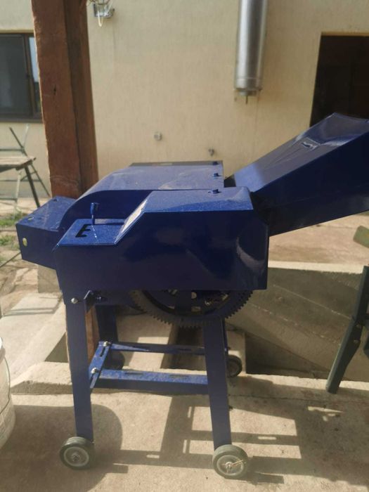 Vand siscornita pentru tocat paie ,fan,lucerna