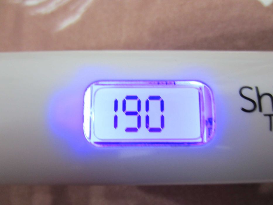 Placa ceramica indreptat parul Remington Shine Therapy S8500-ieftina
