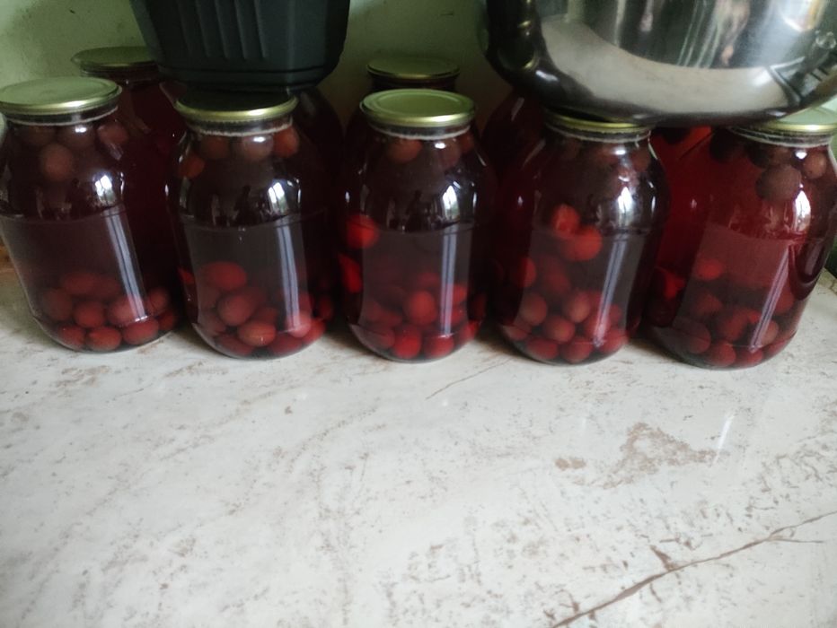 Компоты вишня слива
