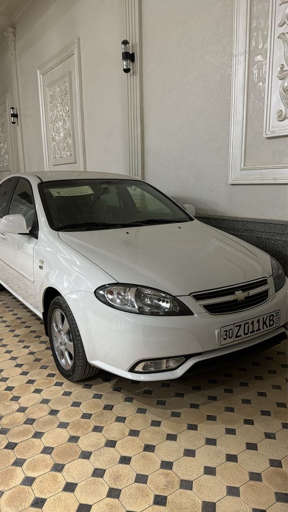 gentra 3 pozitsiya avtomat 11000km 13600$ kelishamiz