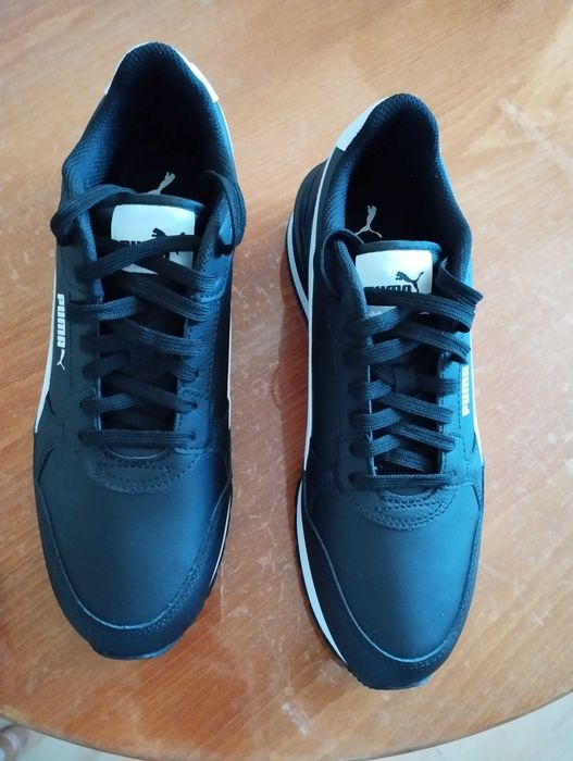 Продавам нови маратонки Puma ST Runner V4