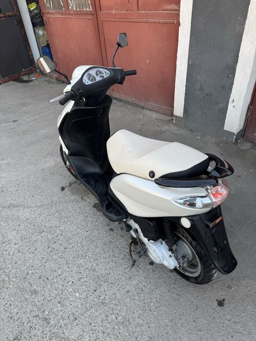 Vand scuter Piaggio 50cm
