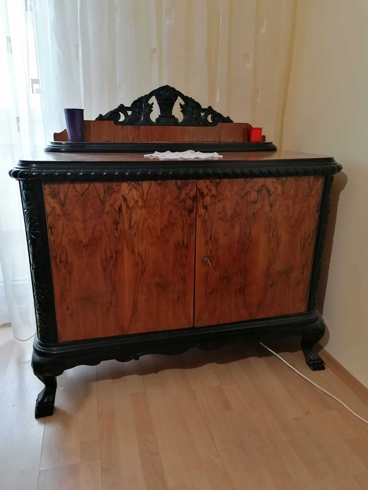 Set mobilier din lemn masiv - 1947