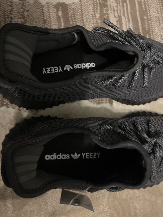 Yeezy 350 V2 Boost, 41 1/3, noi cu eticheta