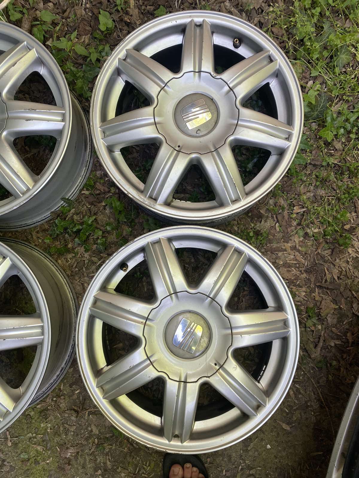Джанти с гуми Vw,Seat,Skoda 5x100 185/50/16