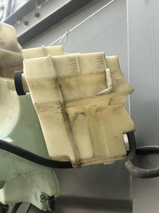 Бачок расширительный бачок