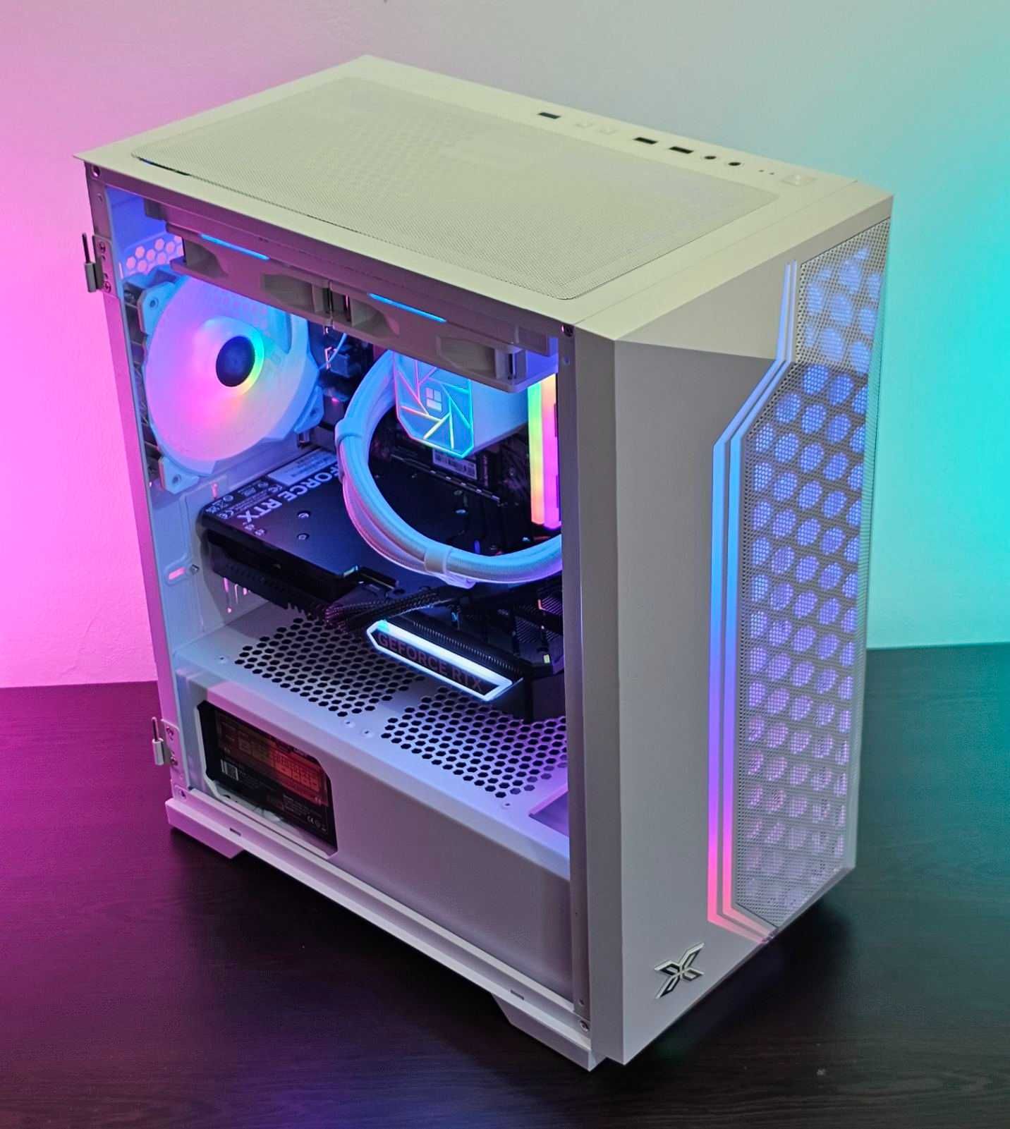 RTX 4070 Super/Ryzen 7-7700/RAM 32GB/SSD 1TB/Чисто Нов+Гаранция!