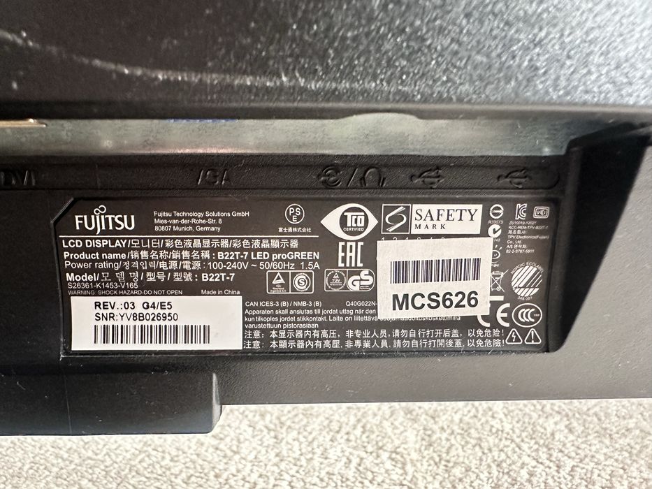 Monitor Fujitsu 24” LCD + cablu DisplayPort HDMI + cablu sursă