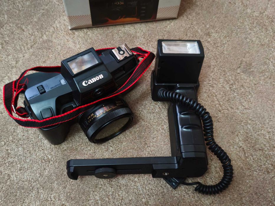 Фотоапарат Canon плюс фотоапарат Kodak Star 110 цената е за двата