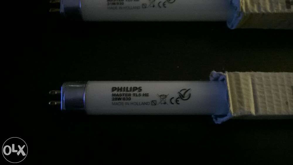 Phillips tub fluorescent Master TL5 HE 14W,21W sau 28W/830.