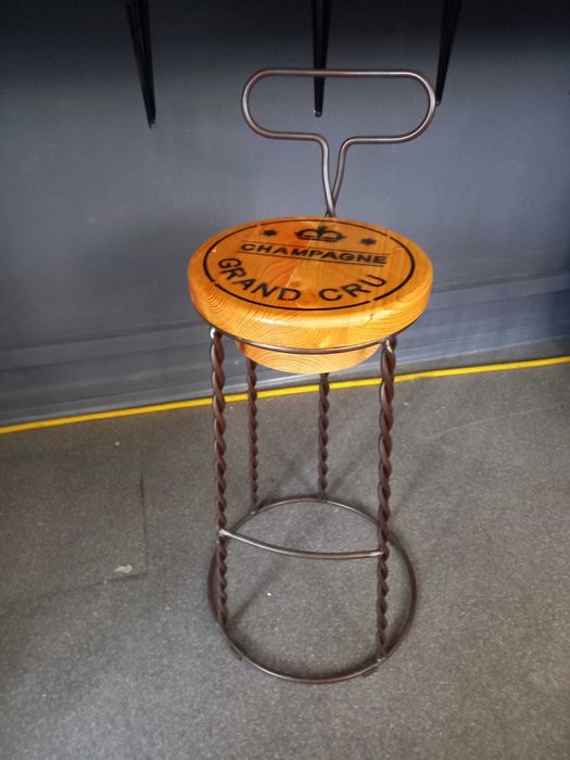 Scaun bar lemn natur cadru metalic negru, sezut lemn 1 bc