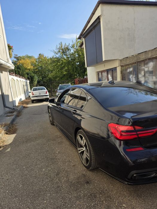 Vânzare autoturism BMW culoare neagră