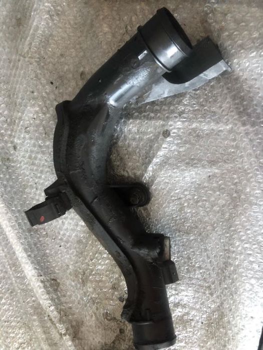 tub intercooler cu senzor 2.0 tdi cba audi a3 8p a4 b8 a5 8f vw golf 6 passat b7 tiguan 5n 2010