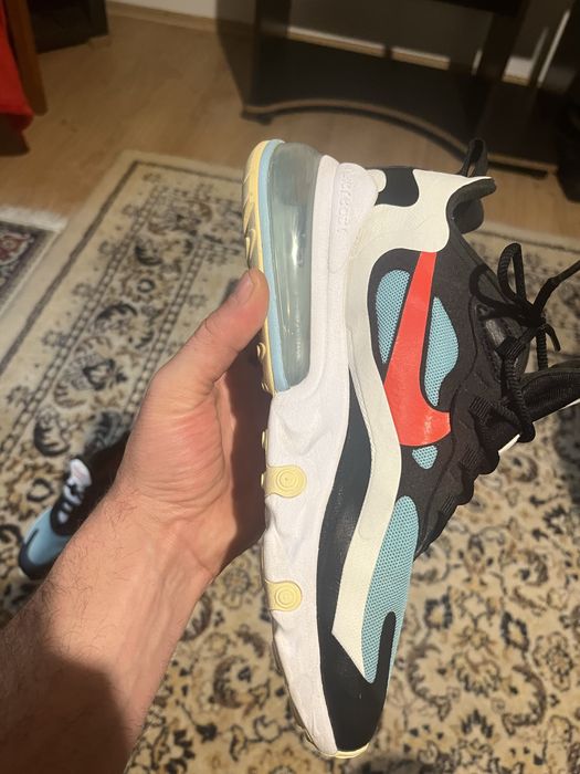 Vand adidasi nike air max 270