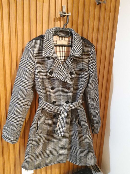 Палта BURBERRY , MANGO, ZARA и Katerina