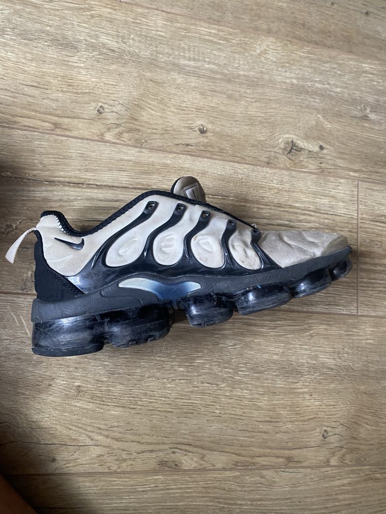 Nike vapormax plus White