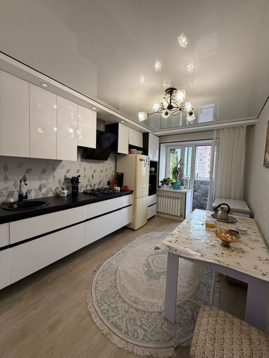 Продам  2 -х комнатную квартиру. По улице Мустафа Шокая. Дом 2017 г.