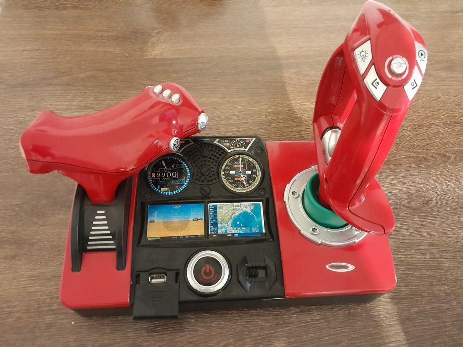 Vând elicopter de jucărie cu joystick