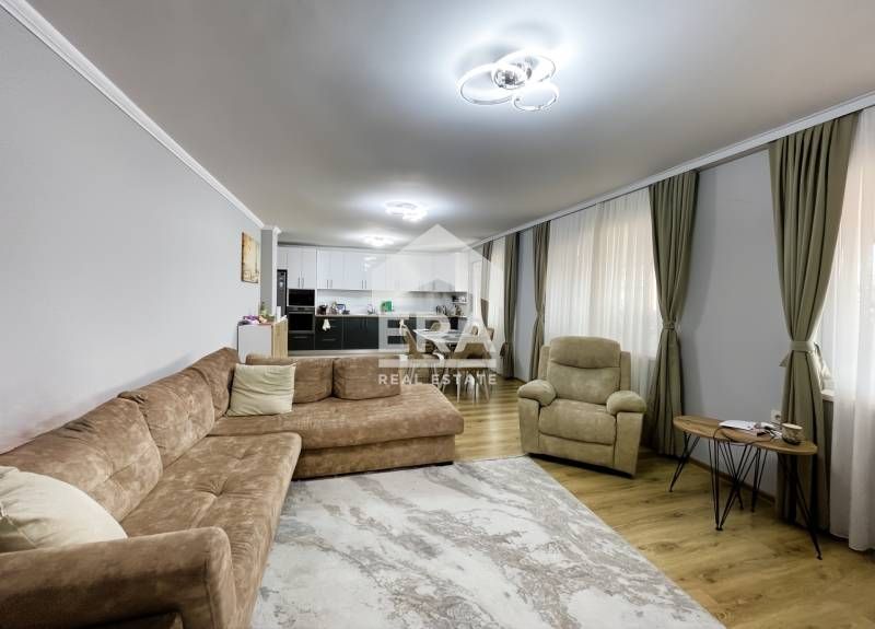 Уникален четиристаен апартамент!