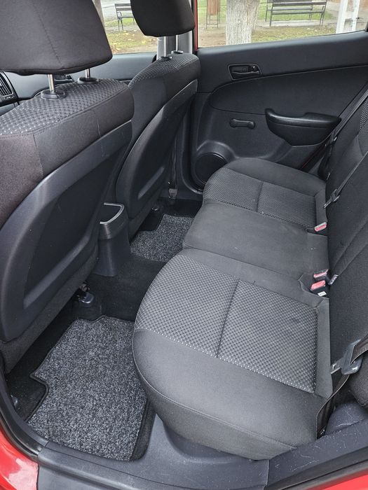 Hyundai i 30 -An 2010- 1.4(Benzină), 110 Cai, Navigație