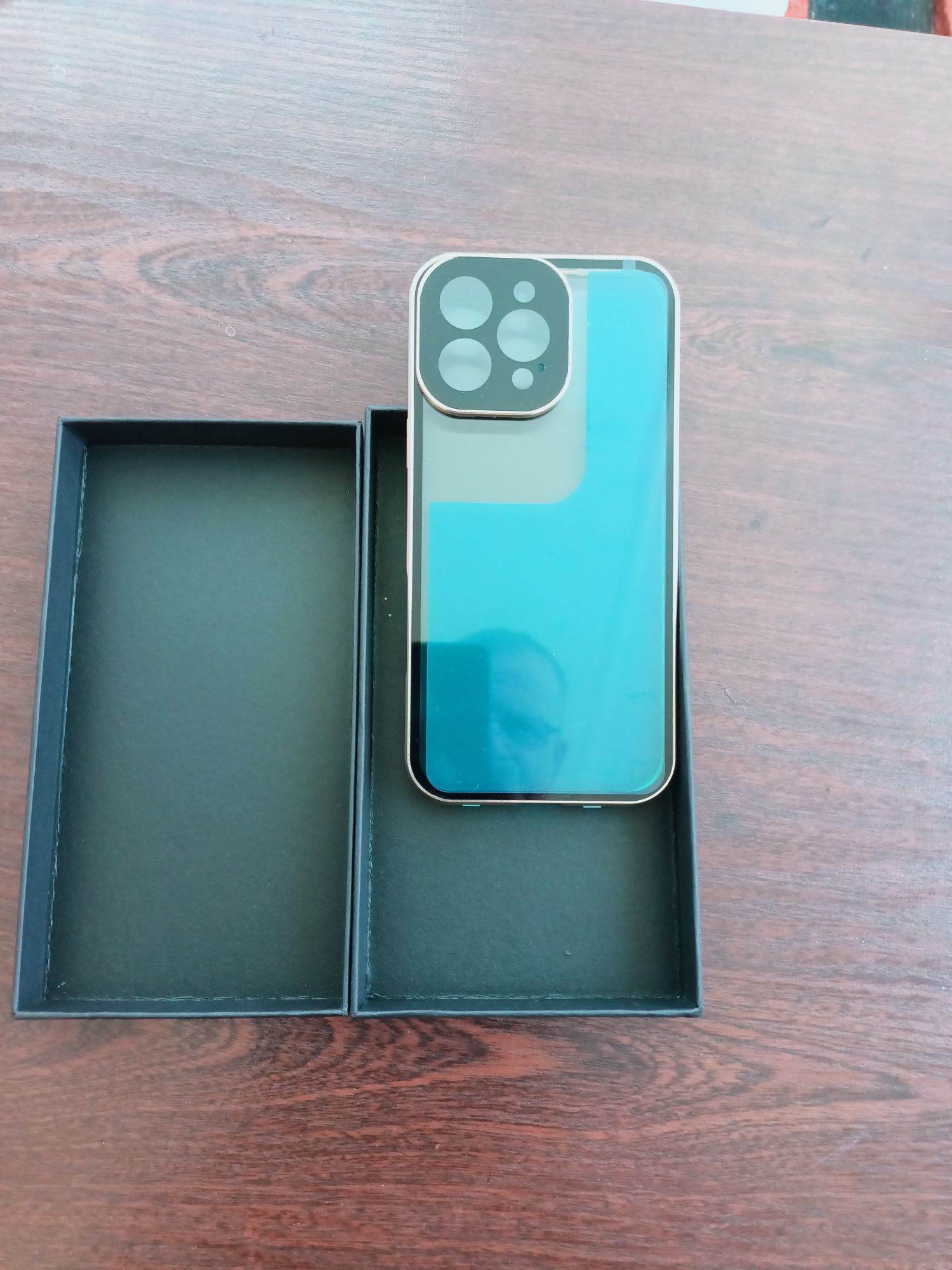 iPhone 16 Pro Max-Golden