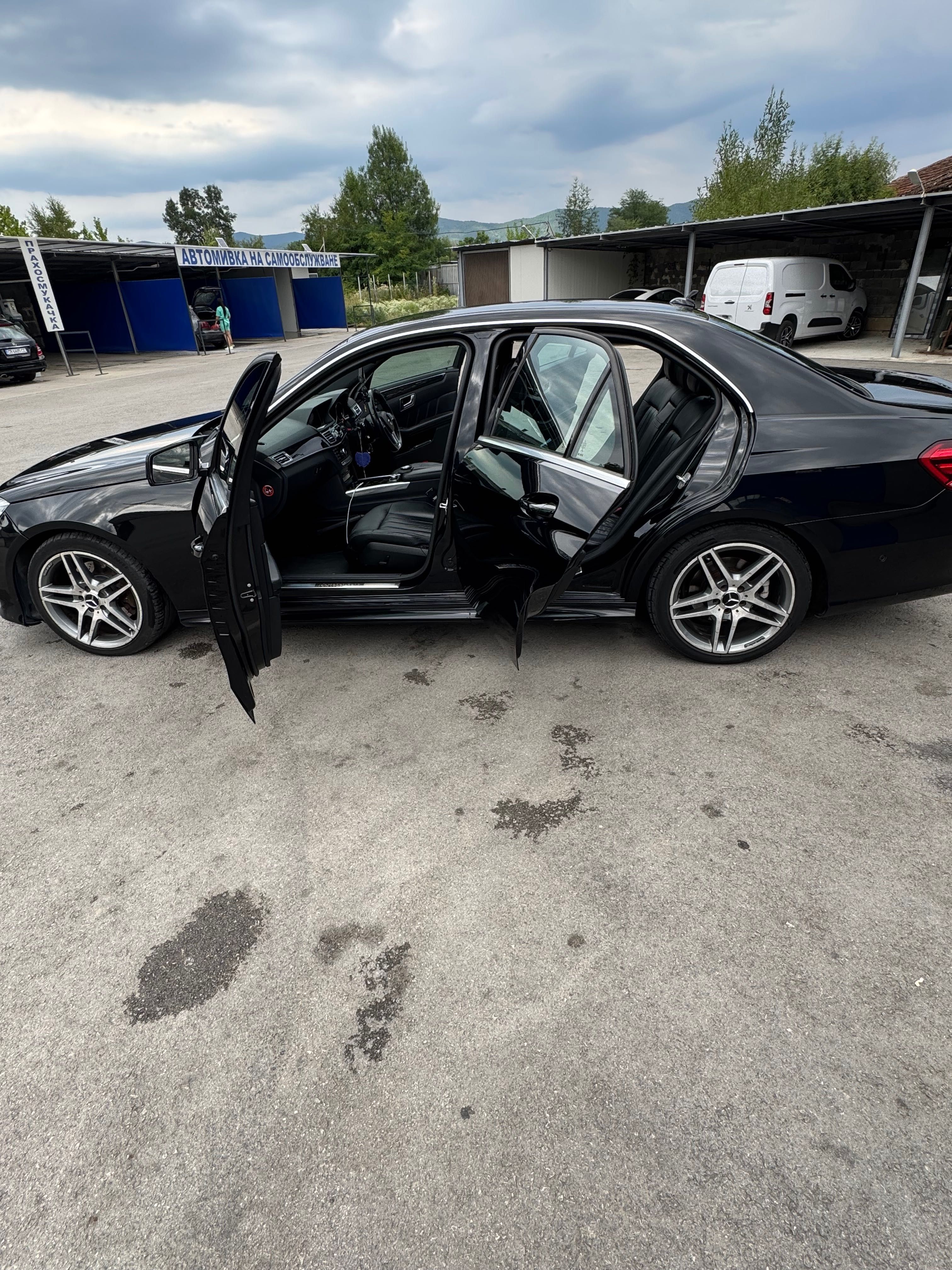 Mercedes Benz E300 (2014)
