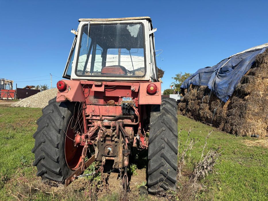 Vând tractor belarus