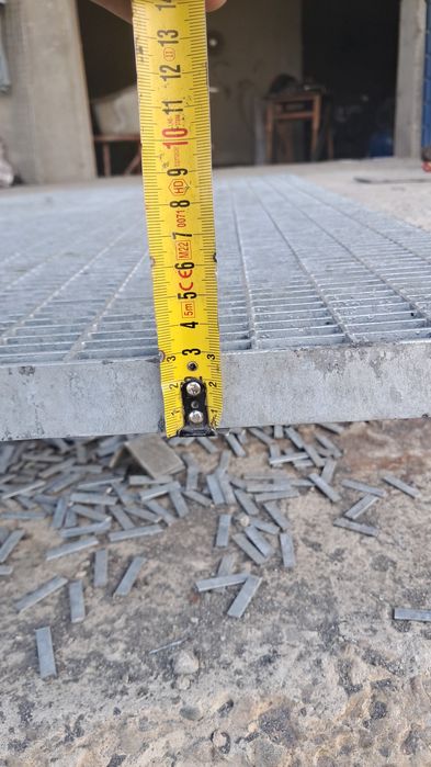 Trepte zincate exterioare