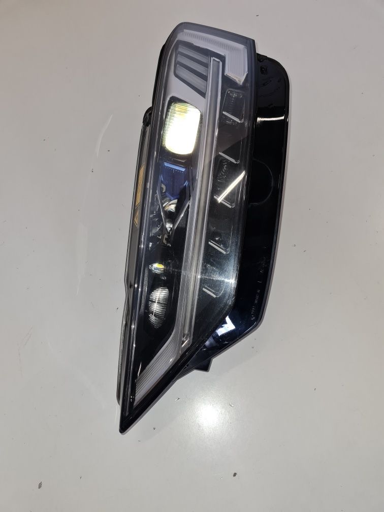 Far stânga Full Led Matrix Laser Audi A8 D5 / cod-4N0941085 / an-2018+