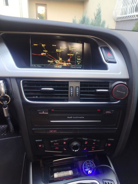 Vînd audi a 4 b 8