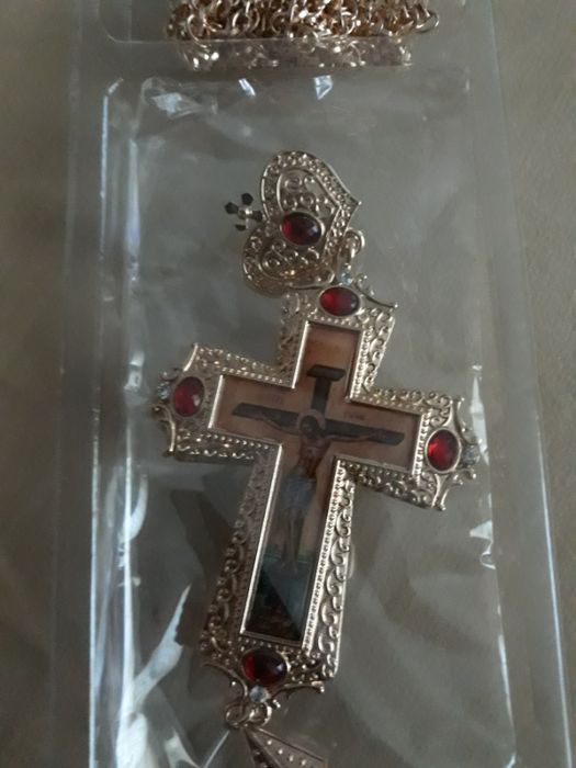 vand cruce pectorala