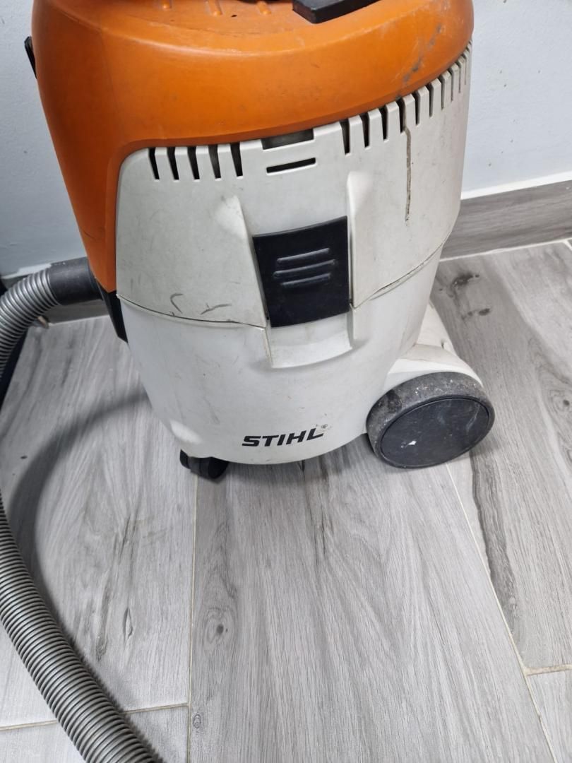 Aspirator umed / uscat STIHL SE 62 , 1400 W -P-