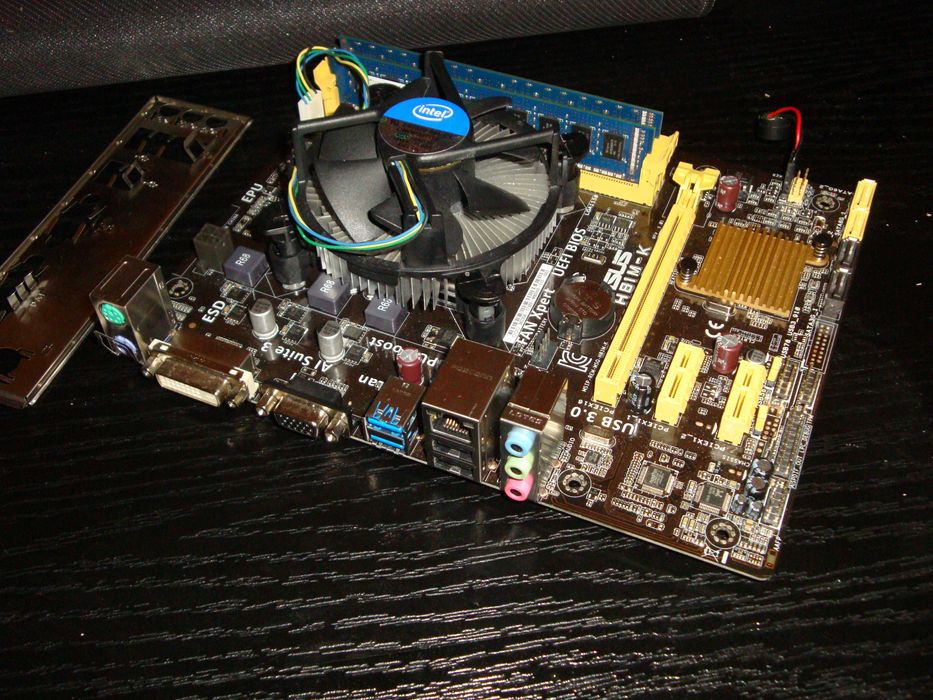 Placa de baza Asus H81M-k sk 1150 procesor i5 4570 3.6Ghz 4GB DDR3