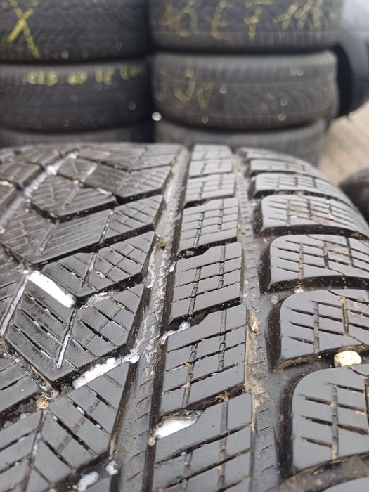 Anvelope de iarna Pirelli 285/45/20 profil 7mm