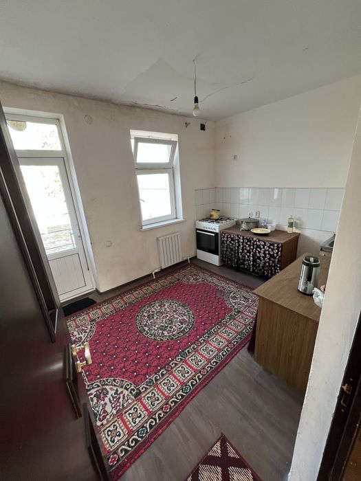 Jomboy uzun ovul 2 sotx kotej 3 xona sotiladi