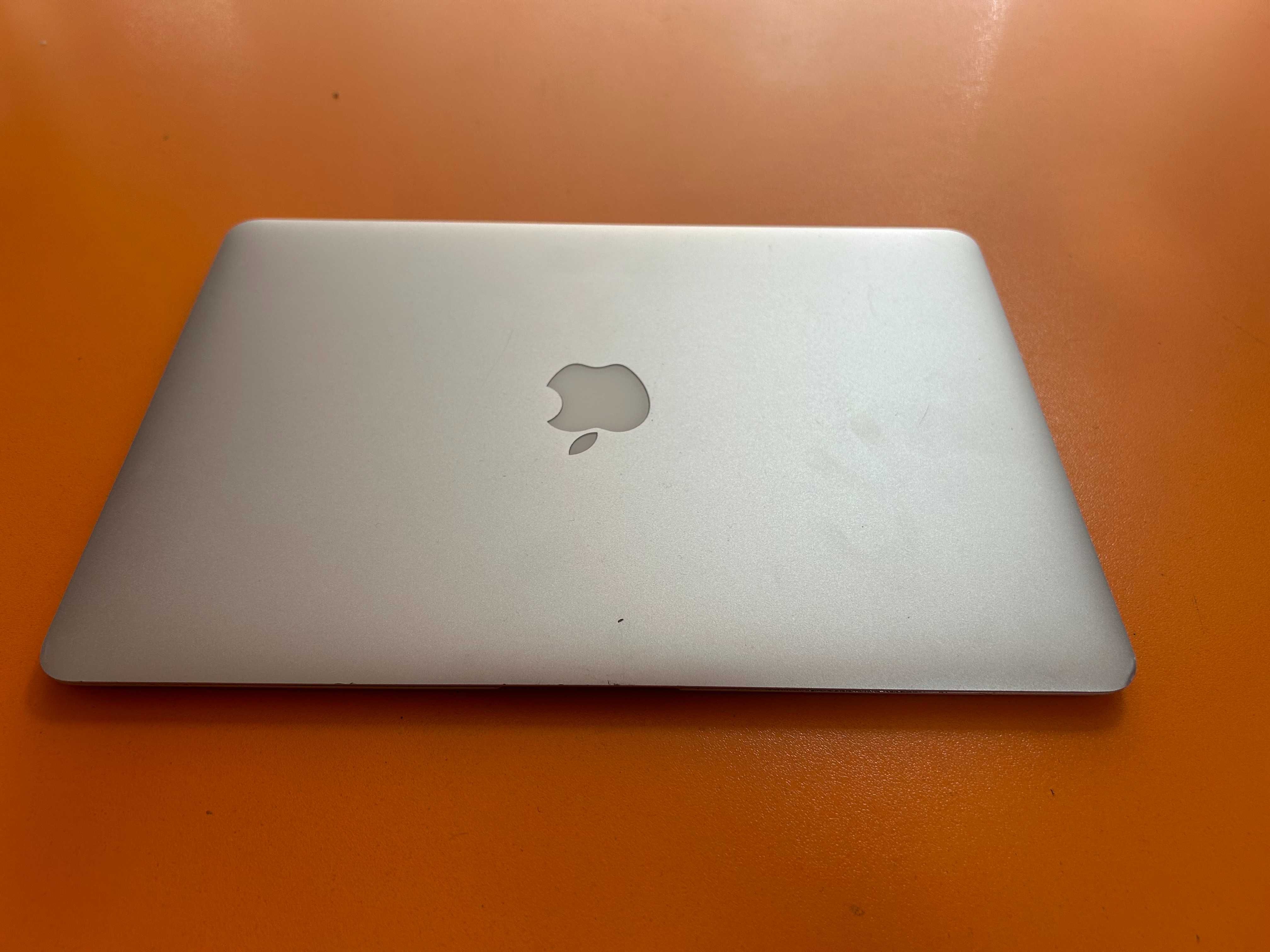 MacBook Air core I5-256ssd-top !