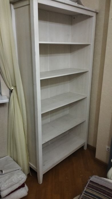 Шкаф из натурального дерева/книжный стеллаж