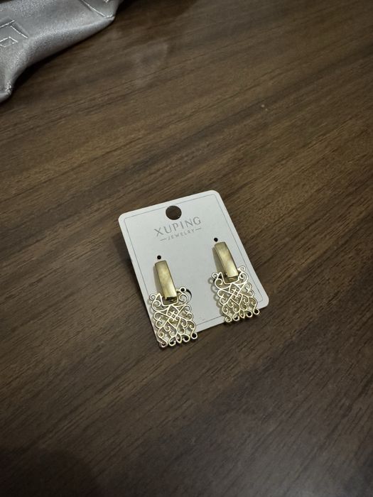 Продам сережки новые