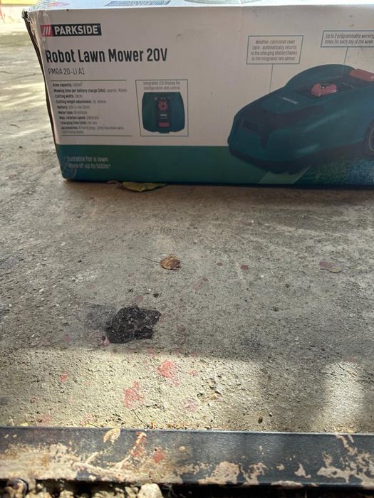 Robot de tuns iarba