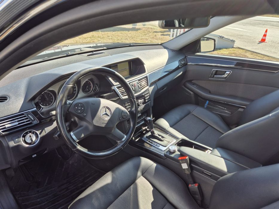 Mercedes E  W212 2011
