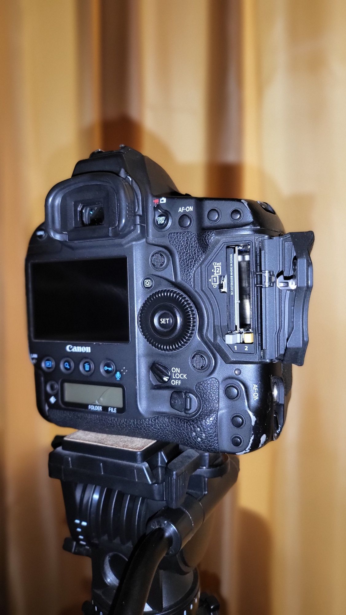 Продам canon 1dx mark 2 4k зеркальный  профессиональный фотоаппарат