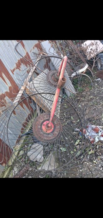 Vând tractor cu utilaje aferente