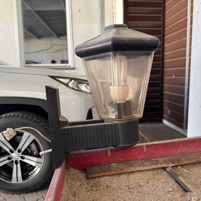 Продам б/у уличные светильники