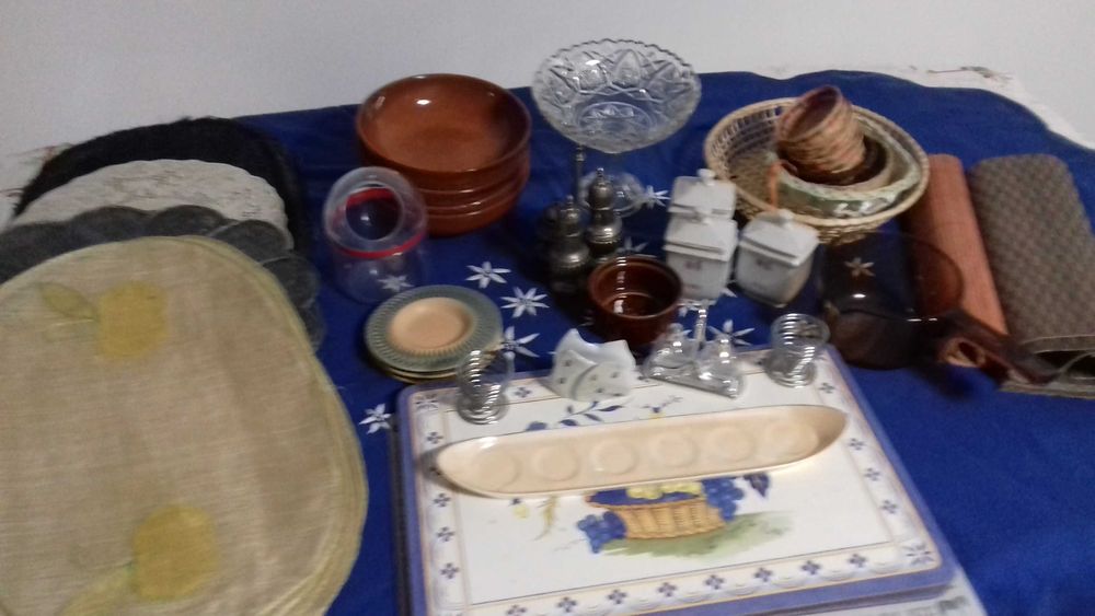 Serviciu cafea   Farfurii  Platouri