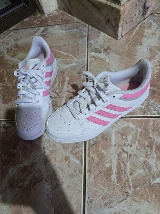 Adidasi Adidas marimea 39.5