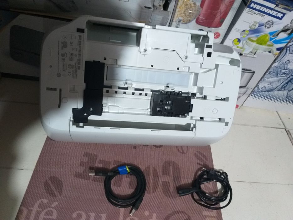 Imprimanta HP Multicolora