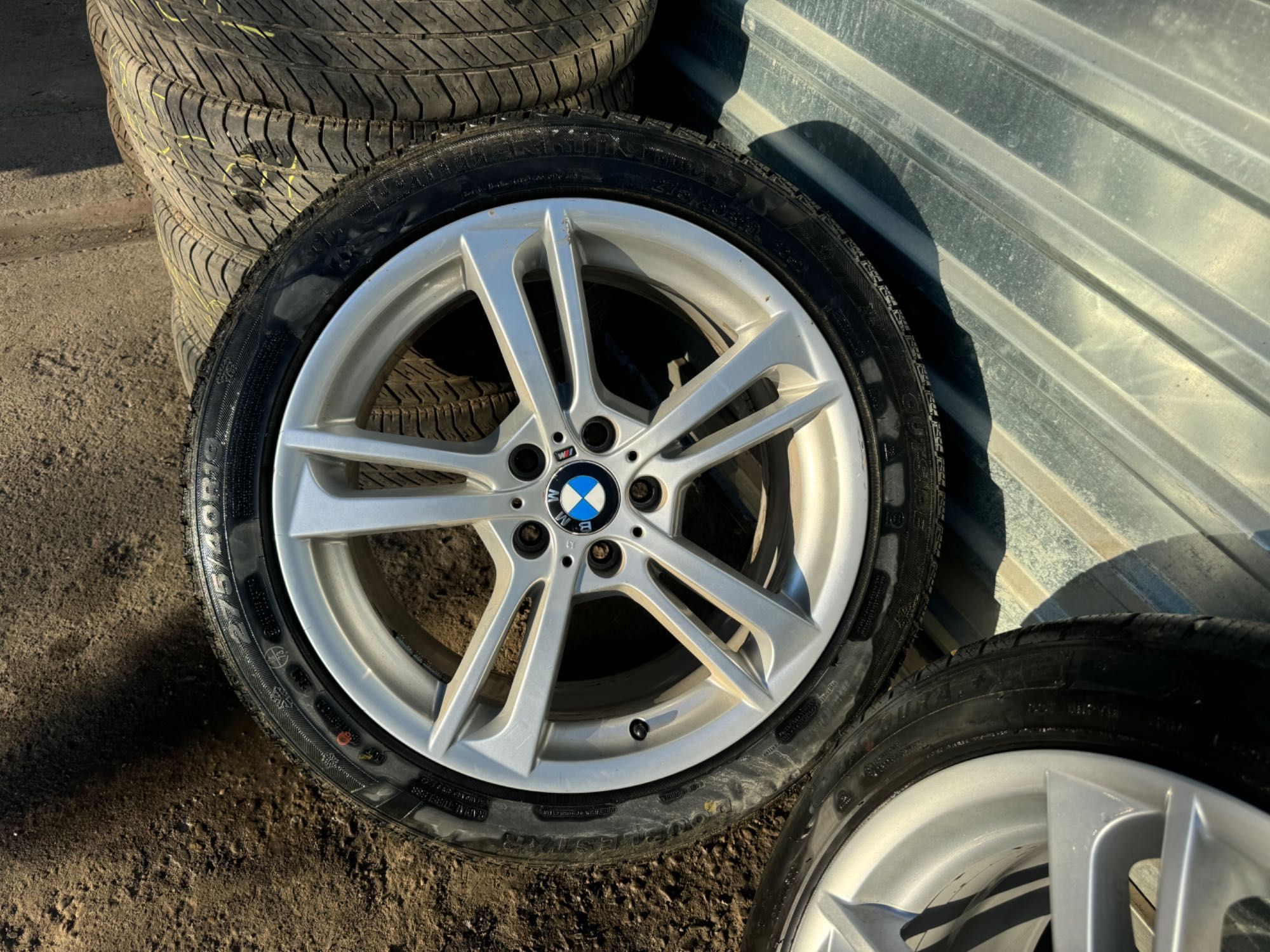 Set jante originale BMW 19 cu anvelope iarnă noi.