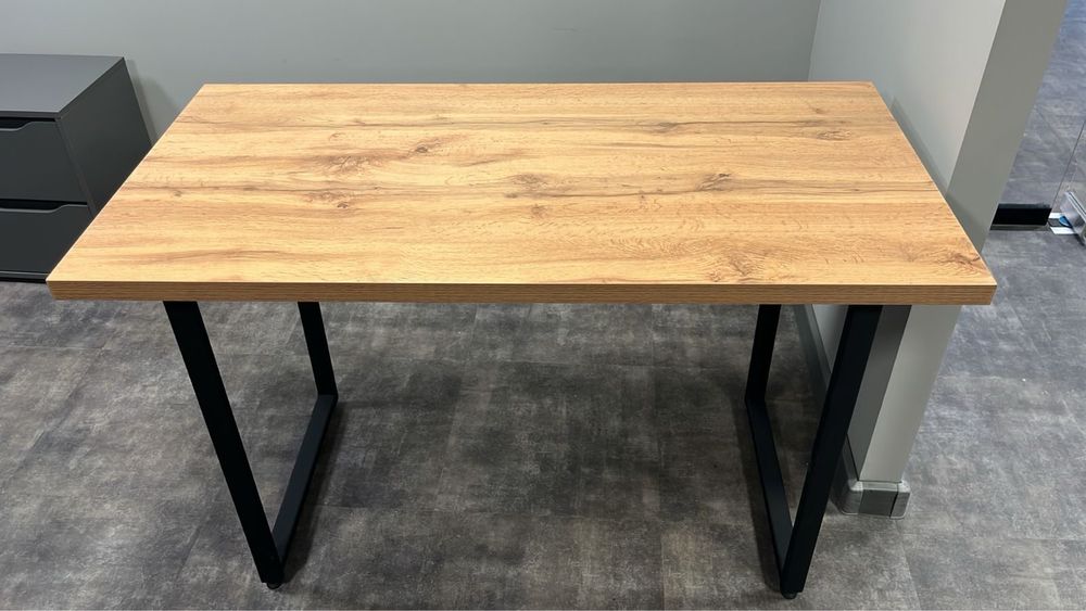 Столы и кресла офисные